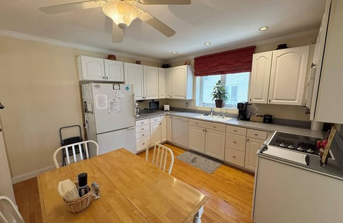 Riverside House | Heart of Historic Riverside Homenn