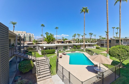 South Scottsdale Condo | Heart of Old Town- Mid Century 2 Bed