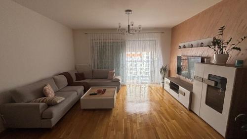 Alipasin Most Apartment | Heart of Otoka