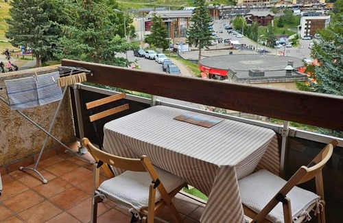 Orcieres-Merlette Apartment | Heart of resort, large 5-person studio at foot of slopes with panoramic view,