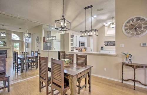 Rowlett House | Heart of Rowlett - 3 BD,2BA Cozy Getaway w Patio