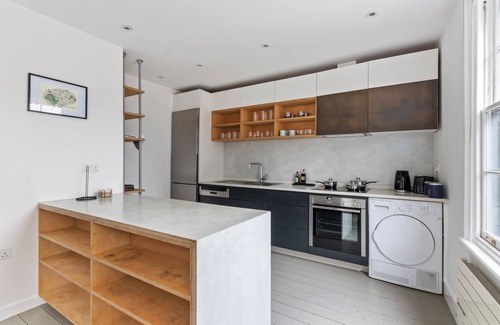 St Albans House | Heart of St Albans City Centre location with free parking