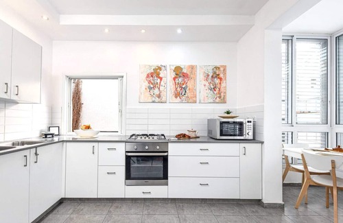 Tel Aviv City Center Apartment | Heart of Tel-Aviv Spacious Stay by Sea N' Rent