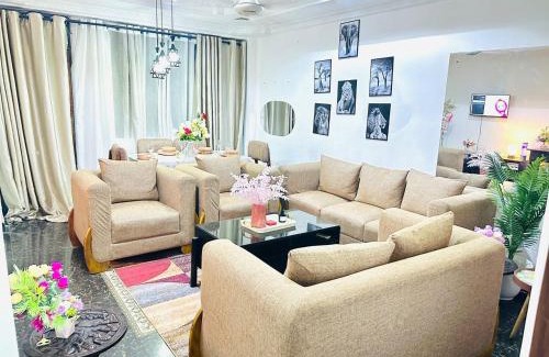 Dar es Salaam House | Heart of the City Private Room with Amazing Views, Fast WiFi ,AC and walkable