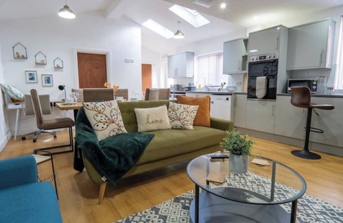 Stonnall House | Heartlands House 7 x Bedrooms near NEC