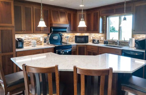 Harmony House | Heated Garage Game Room, Spacious Master Suites & Well-Appointed Kitchen