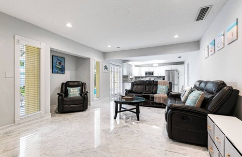 Coral Ridge Isles House | Heated Pool and Game Room