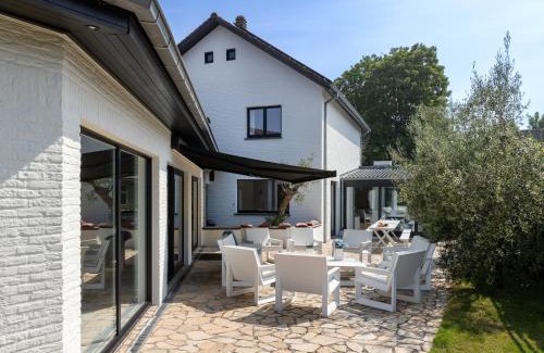 Koksijde-Bad House | Heated Pool & Beach Access