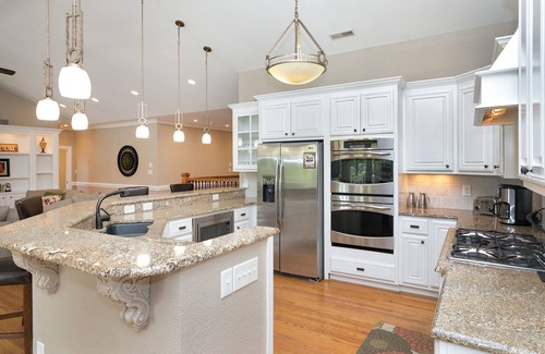 Littleton House | Heated pool & spa/fire-pit, golf range, new 200hp tritoon boat and more.