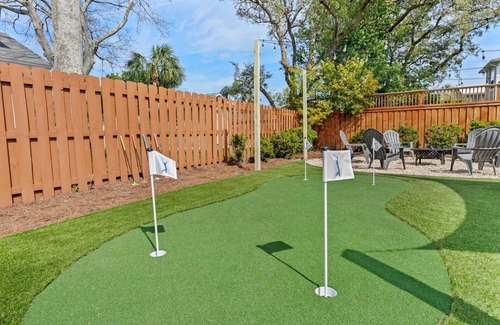 Jacksonville Beach House | Heated Pool, Game Room, Putting Green in Jax Beach