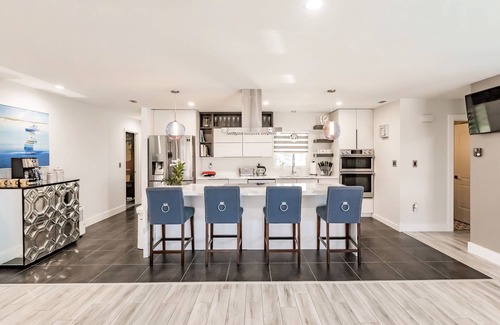 Edgewater House | HEATED POOL WATERFRONT GULF ACCESS 4BR 3.5BA LUXURY FLORIDA HOME NEAR BEACH 🐬n