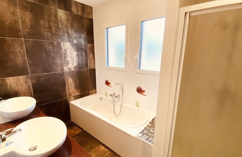 Santec House | HEATED PRIVATE SWIMMING POOL - Villa sleeps 15 300m from the beach