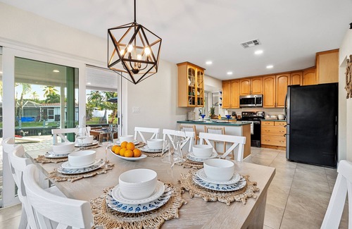 Fort Lauderdale House | HeatedPool*SPA*Kayak/Boards*Beach*BBQ*FIREPIT*FISH