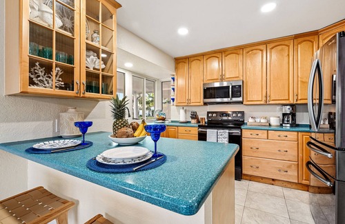 Fort Lauderdale House | HeatedPool*SPA*Kayak/Boards*Beach*BBQ*FIREPIT*FISH
