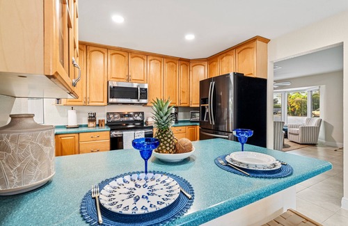 Fort Lauderdale House | HeatedPool*SPA*Kayak/Boards*Beach*BBQ*FIREPIT*FISH