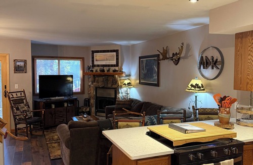 Inlet House | Heavenly Sunsets- Beautiful Townhome-G4 on 4th Lake