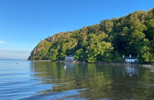 Llanbedrog House | Heddfan - Peaceful & Cozy En-suite Room 5 mins from Stunning Llanbedrog Beach