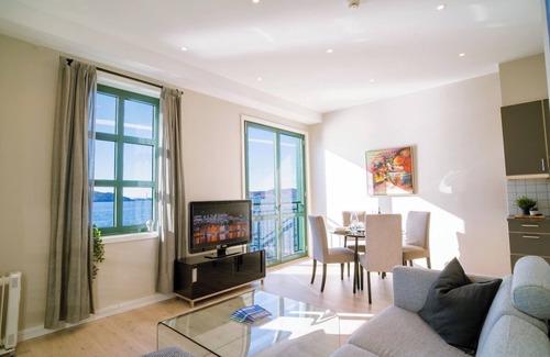 Sandviken Apartment | Heimby apartments | Seafront Apartment with Elevator and Balcony!