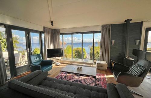 Anjum House | "Heleen" 6 pers, Lauwersmeer waterfront, full equipped and modern