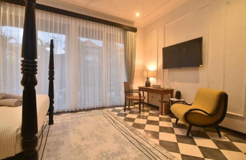 Ubud City-Centre Villa | Helene's House - 5 Bedrooms Villa in Jl Bisma, Central Ubud