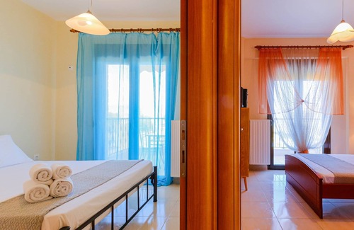 Nea Fokaia House | Heliophilia 3-bdrm Maisonette in Nea Fokea