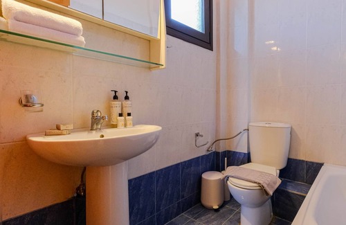 Nea Fokaia House | Heliophilia 3-bdrm Maisonette in Nea Fokea
