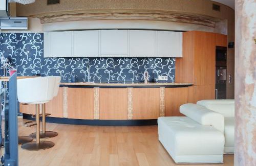 Vilnius Apartment | Helios city nice view apartment with jacuzzi double