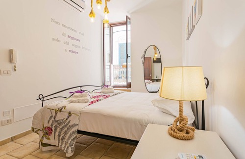 Conversano Bed & Breakfast | Helios Room 1 by Wonderful Italy