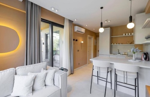 Bodrum City Center Apartment | Helis Suites Bitez : Two-Bedroom Apartment