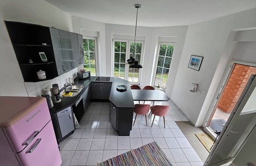 Wiendorf Apartment | Helle Stadtrandwohnung