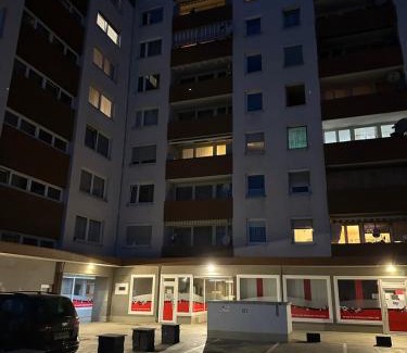 Kaiserslautern Apartment | Hellenbrand: Stilvolles Apartment über den Dächern