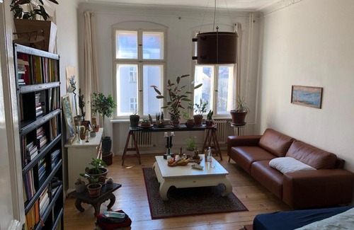 Tempelhof House | heller großer jugendstil altbau in berlin tempelhof