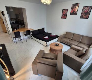 Hellersdorf Apartment | Hellersdorf City