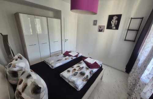 Hellersdorf Apartment | Hellersdorf City