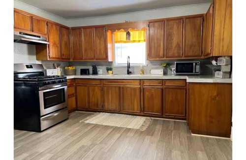 Port Arthur House | Hello Darling Comfy Cottage-Newly Remodeled