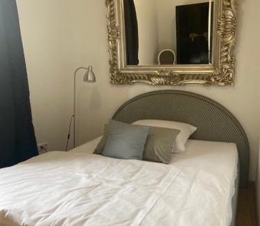 Bruhlervorstadt Apartment | Helsinki Apartment Erfurt 2