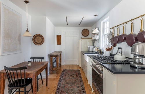 Goshen Apartment | Hemlock Hill Suite - 1-bedroom apartment with WiFi, AC in lovely Litchfield