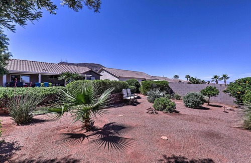 Townsite Cottage | Henderson Home w/Pool + Mountain, Strip Views!
