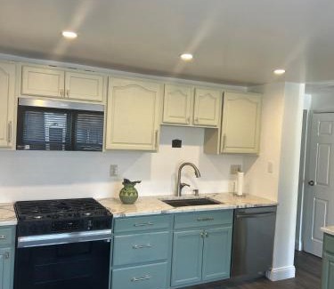 East Liberty House | Hendrix Hospitality Suite
