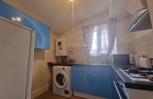 Loxford Apartment | Henley Road Upstairs Flat
