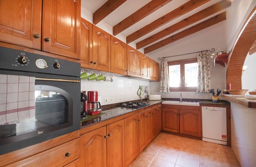 La Empedrola Villa | Heno- sea view, large house, private pool!