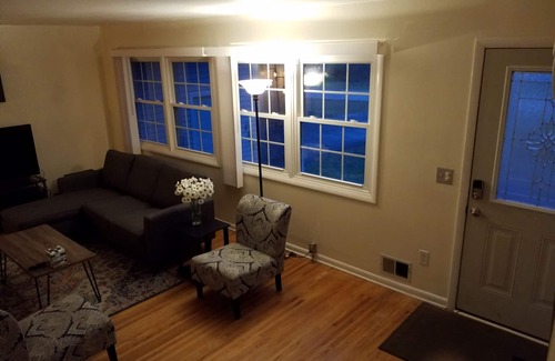 Rochester House | HENRIETTA HOUSE, 3 BEDROOM KING & QUEEN, 2 BATHROOMS