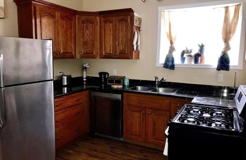 Hepworth Apartment | Hepworth Studio Apartment, 3 Wooded Acres