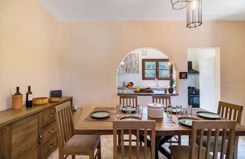 Nea Tirintha House | Herakles House, fully fenced, garden & large terrace, 10 min drive to Nafplio