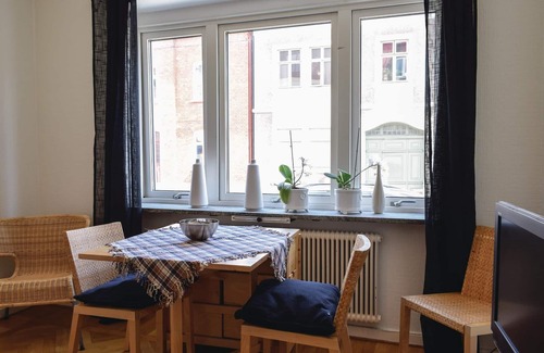 Gamla Staden-Sandskogen Apartment | Here you can follow the novel character Komissar Wallander through his town of Ystad.