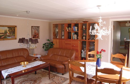 Soderkoping House | Here you will stay in a spacious cottage with good residential location.