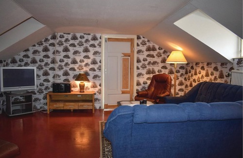 Soderkoping House | Here you will stay in a spacious cottage with good residential location.