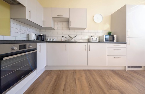 Hereford Apartment | HEREFORD CITY CENTRE – Apartment 1: Modern 2-Bed in City Centre, Sleeps 6