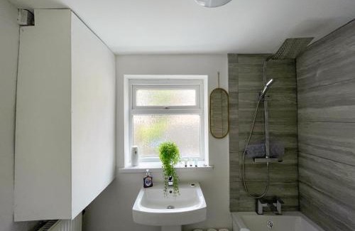 Ebbw Vale House | Heritage House By MGroupSA - Free Parking