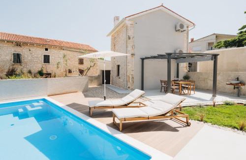 Valtura Villa | Heritage New Stone Villa Allegra - Private Swimming Pool & Garden